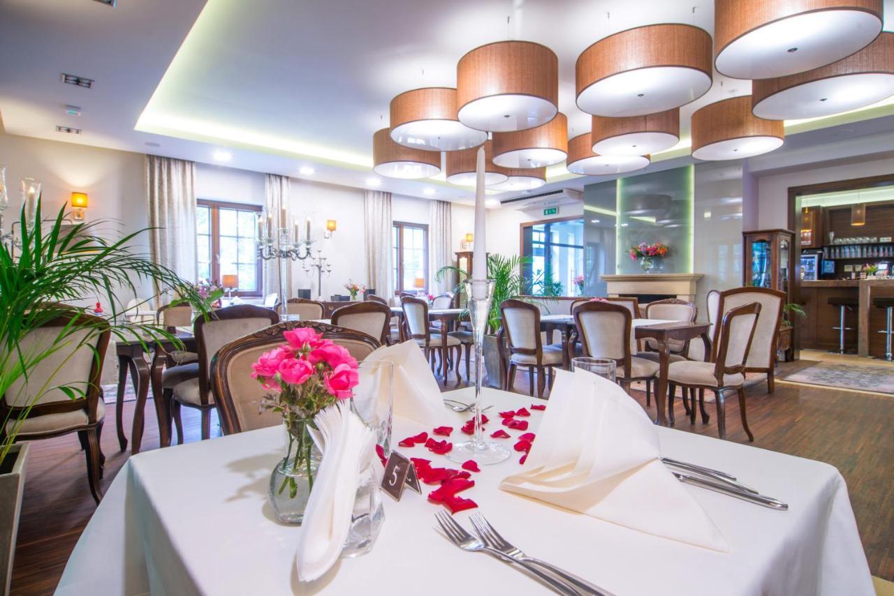 Hotel Kazimierzowka 카지미에르즈 돌니 외부 사진
