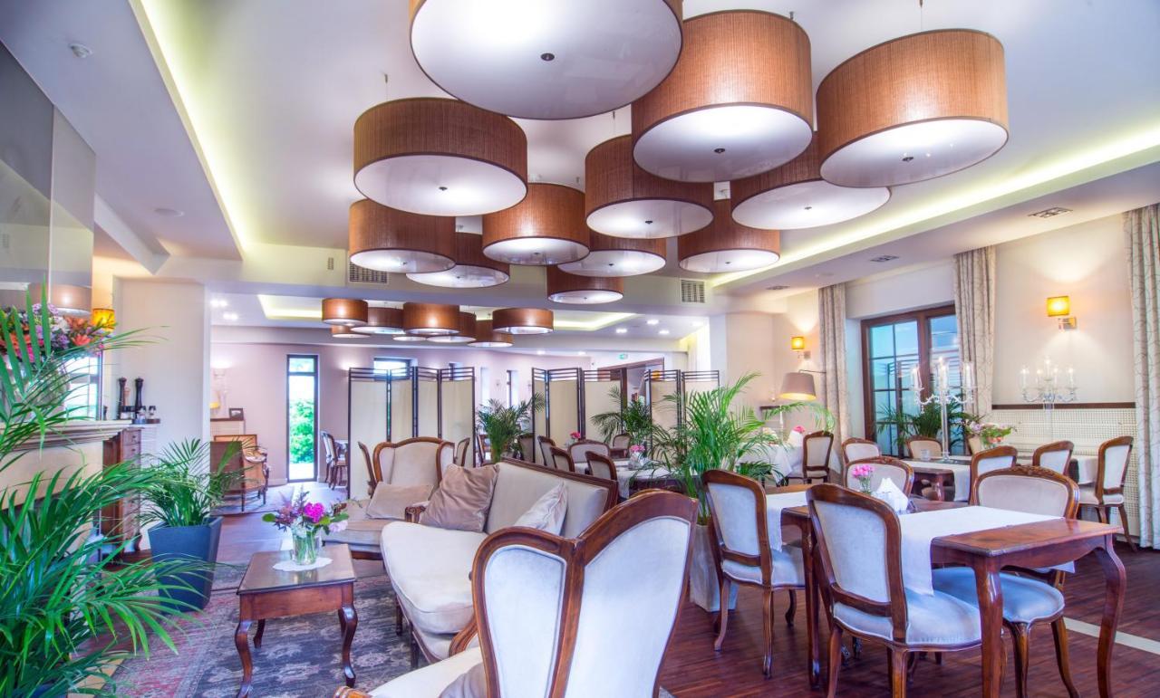 Hotel Kazimierzowka 카지미에르즈 돌니 외부 사진