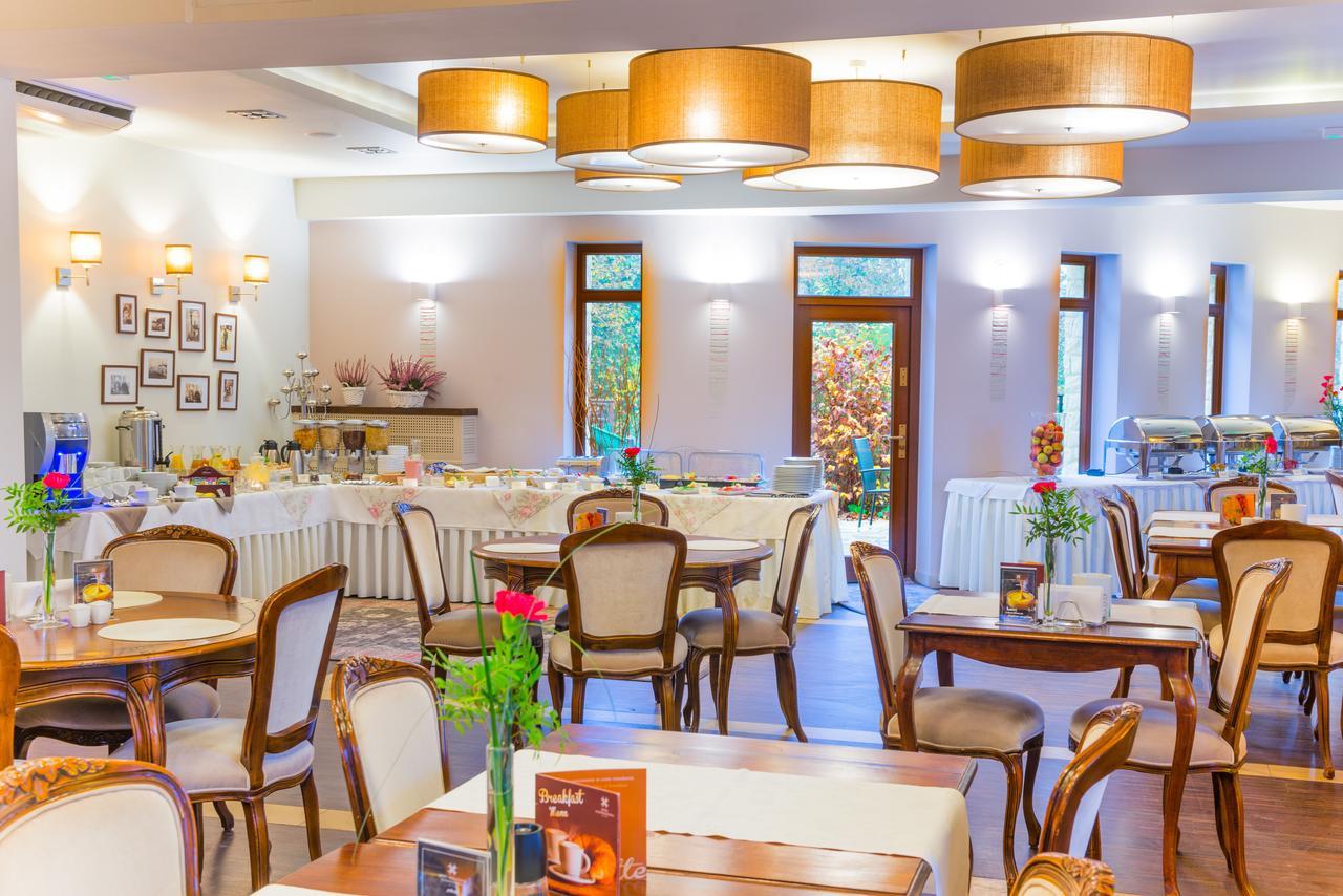 Hotel Kazimierzowka 카지미에르즈 돌니 외부 사진